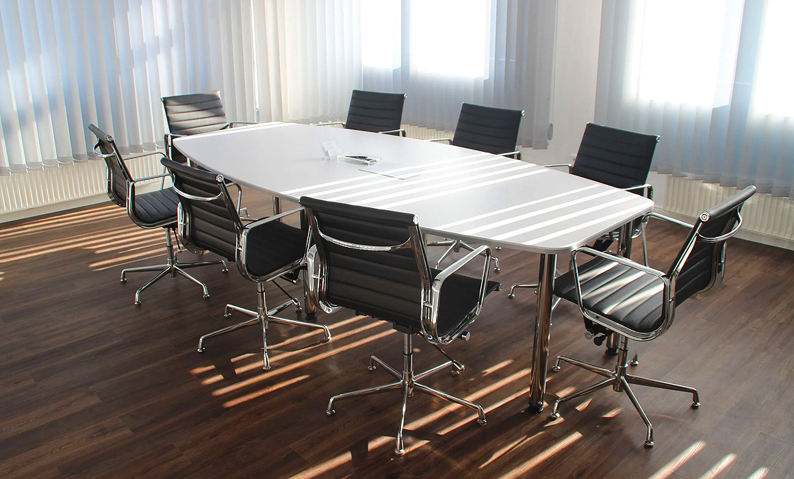 Table de réunion vide