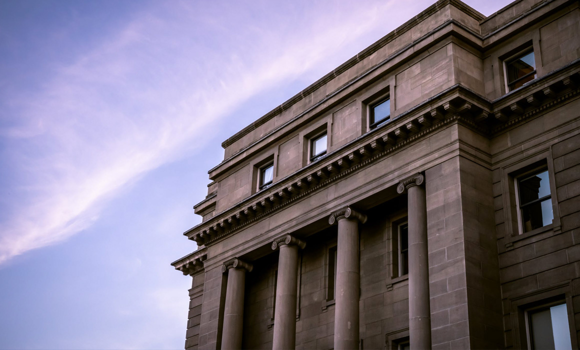 Devanture d'un bâtiment classique