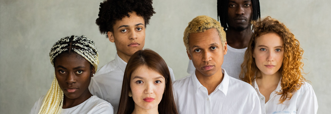 personnes de différentes ethnicités